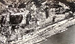 An-aerial-photo-of-Carlisle-and-Caroline-Parade-before-the-war.-1935.